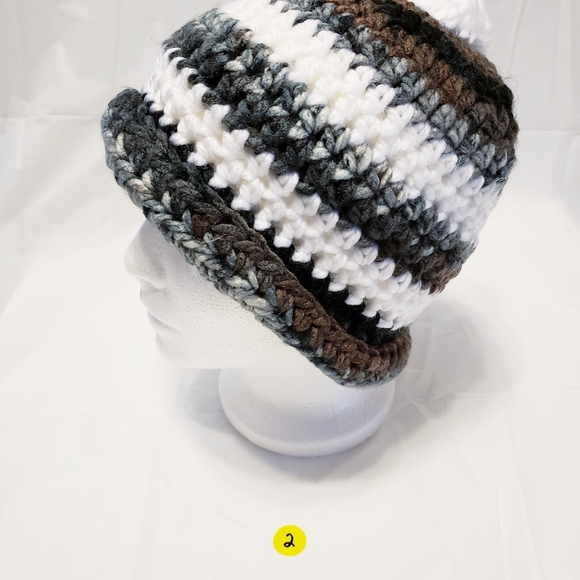 Crocheted hat: #2 - Picture 3 of 5